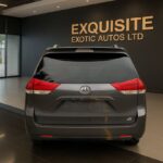 Toyota Sienna 2013 LE-- Black